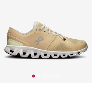 On Running Cloud X 3 Savannah/Frost Running Shoes 60.97789 Women’s Size 8.5